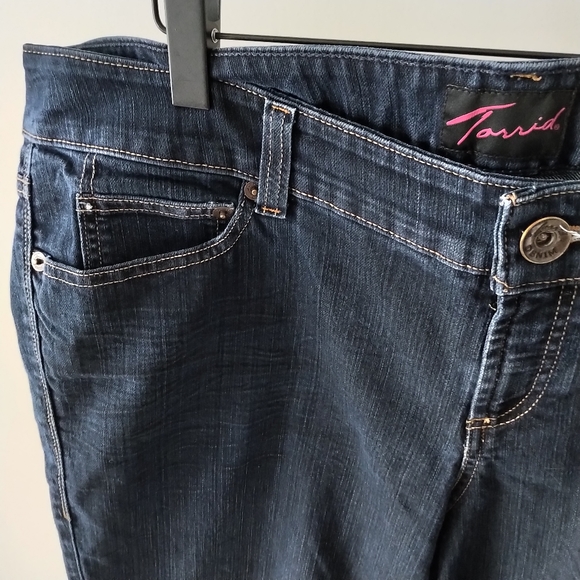 EUC Torrid Dark Wash Flare Jeans 22T - Picture 8 of 10